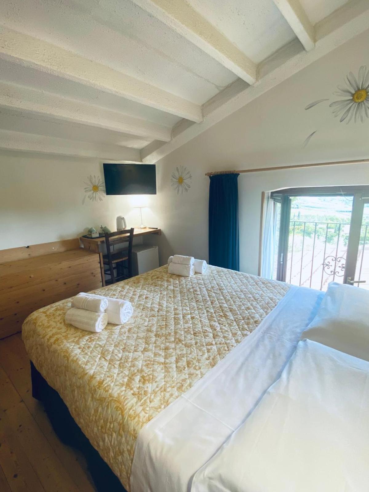 Agriturismo La Perlara - Adults Only Villa Verona Room photo